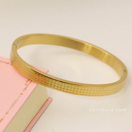 Golden Rhombus Carved Bangle