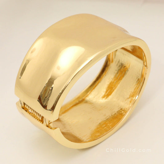 Luxe Wave Wide Hinged Bangle