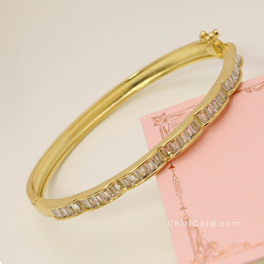 Scalloped Pave Cubic Zirconia Gold Bangle