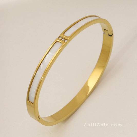 Elegant 18K Gold Plated Shell Bangle