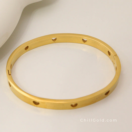 18K Gold Plated Hollow Heart Bangle