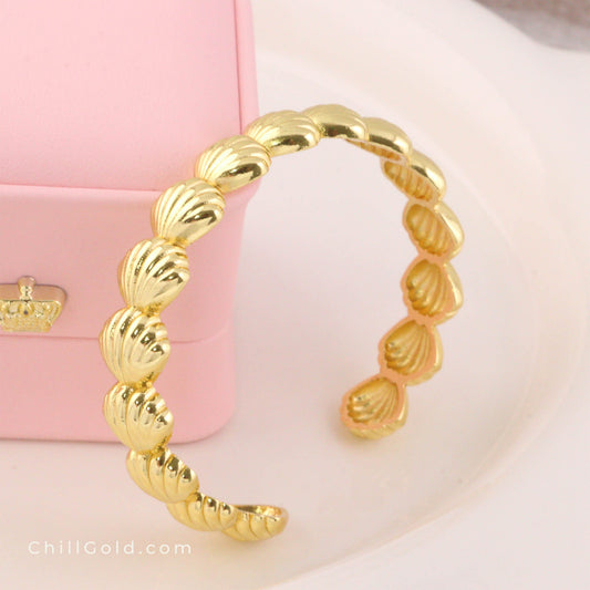Shell-Shaped Cuff Bangle