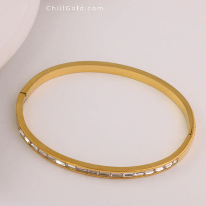 Non-Fading Zircon Bangle