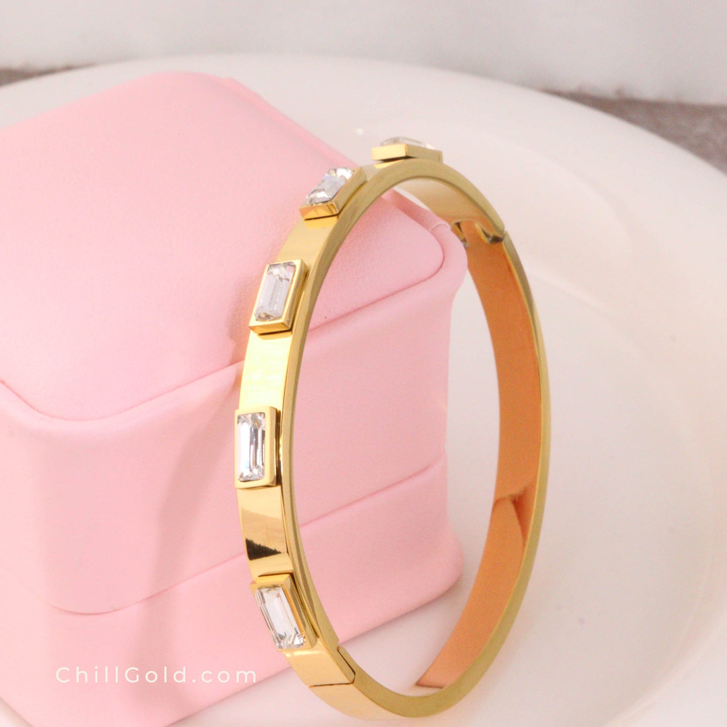 Vintage Zircon Inlaid Bangle