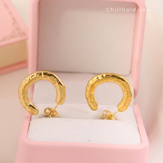 18K Gold Plated Hammered C-Hoop Earrings