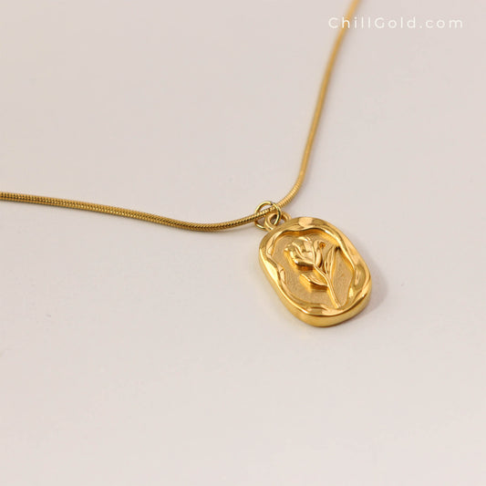 Cuban Rose & Tulip Coin Irregular Flower Necklace