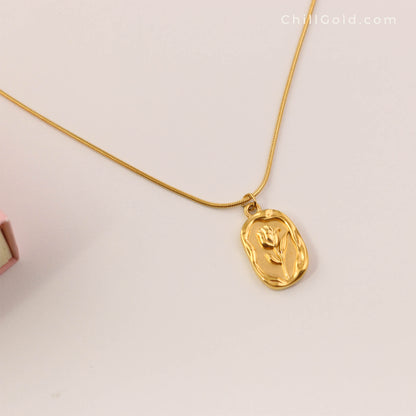 Cuban Rose & Tulip Coin Irregular Flower Necklace