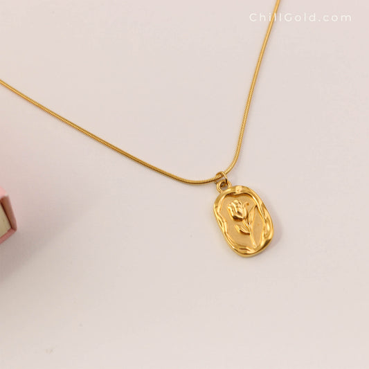 Cuban Rose & Tulip Coin Irregular Flower Necklace